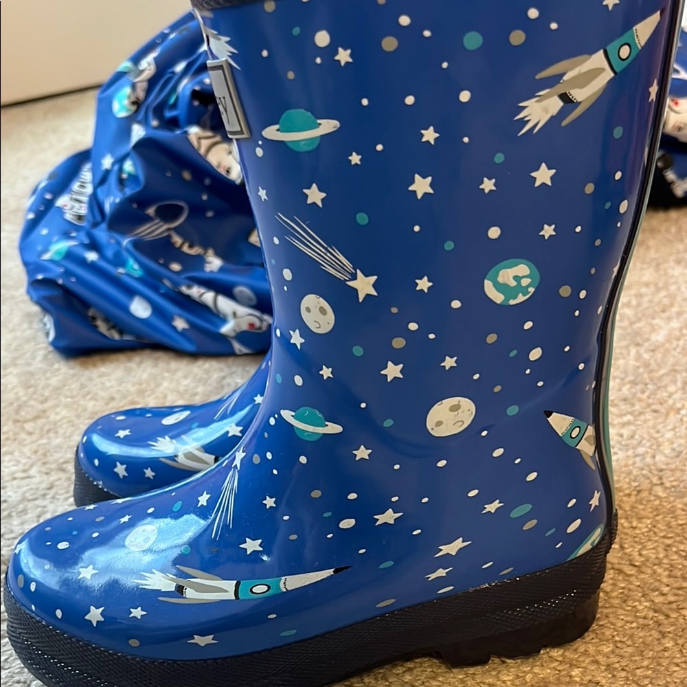 Hatley Blue Rain & Snow Boots with Starry Design - Picture 3 of 5